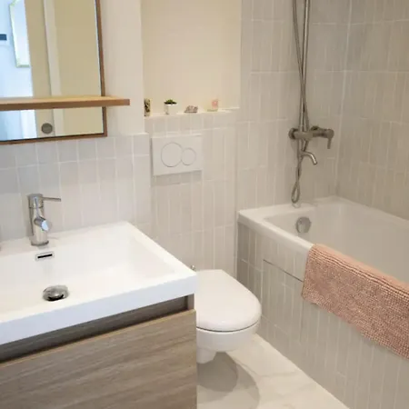 Stylish 2-Bedroom Apartment With Terrace & Parking Near Bercy Arena Paris Exterior foto