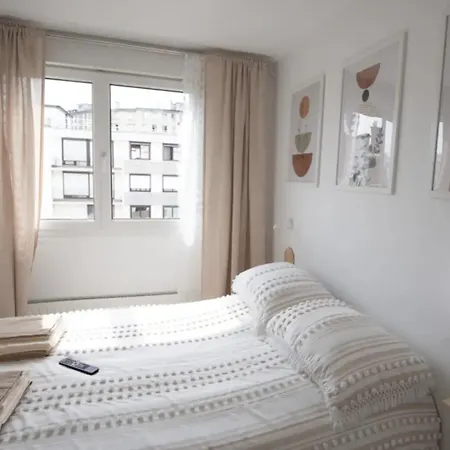 Stylish 2-Bedroom Apartment With Terrace & Parking Near Bercy Arena Paris Exterior foto